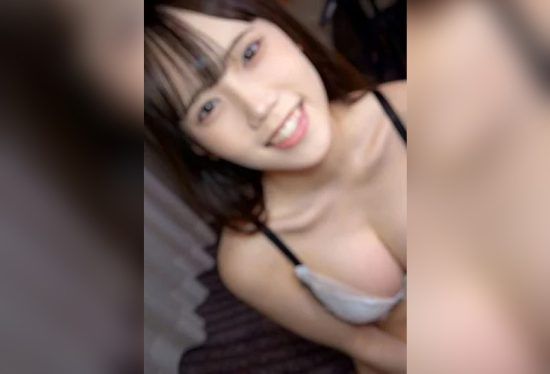 [FC2-PPV-4984549] Visual appearance of a neat and clean idol. She has pure fair skin and an outstanding style with a G-cup. Her boobs are also good